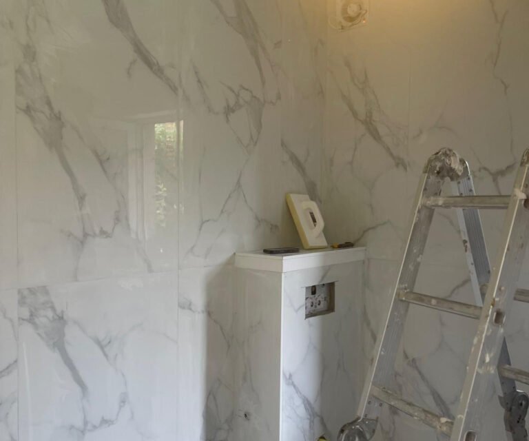 Badkamer renovatie wandtegels kust